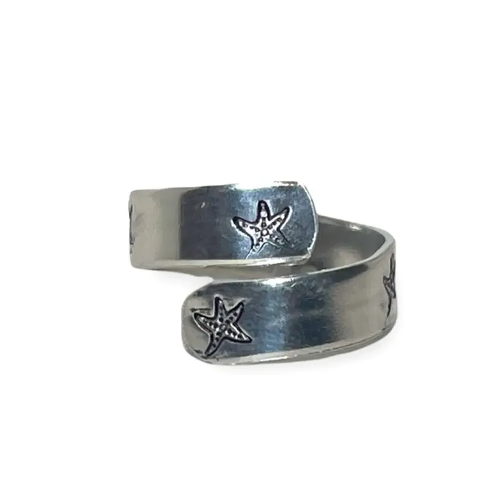 Handmade 8/9 hand stamped starfish pattern adjustable hypoallergenic wrap ring